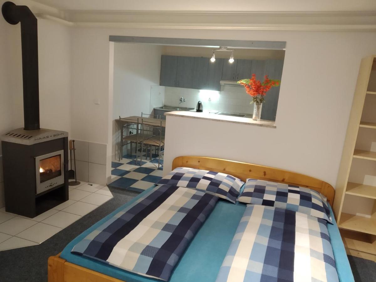Apartmany Pod Strani Врхлаби Экстерьер фото